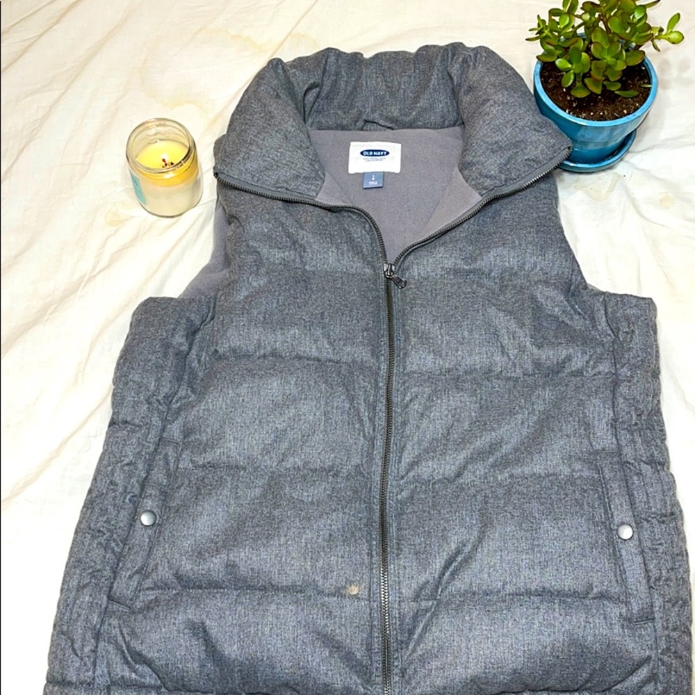 Old Navy Puffer Vest ✨
